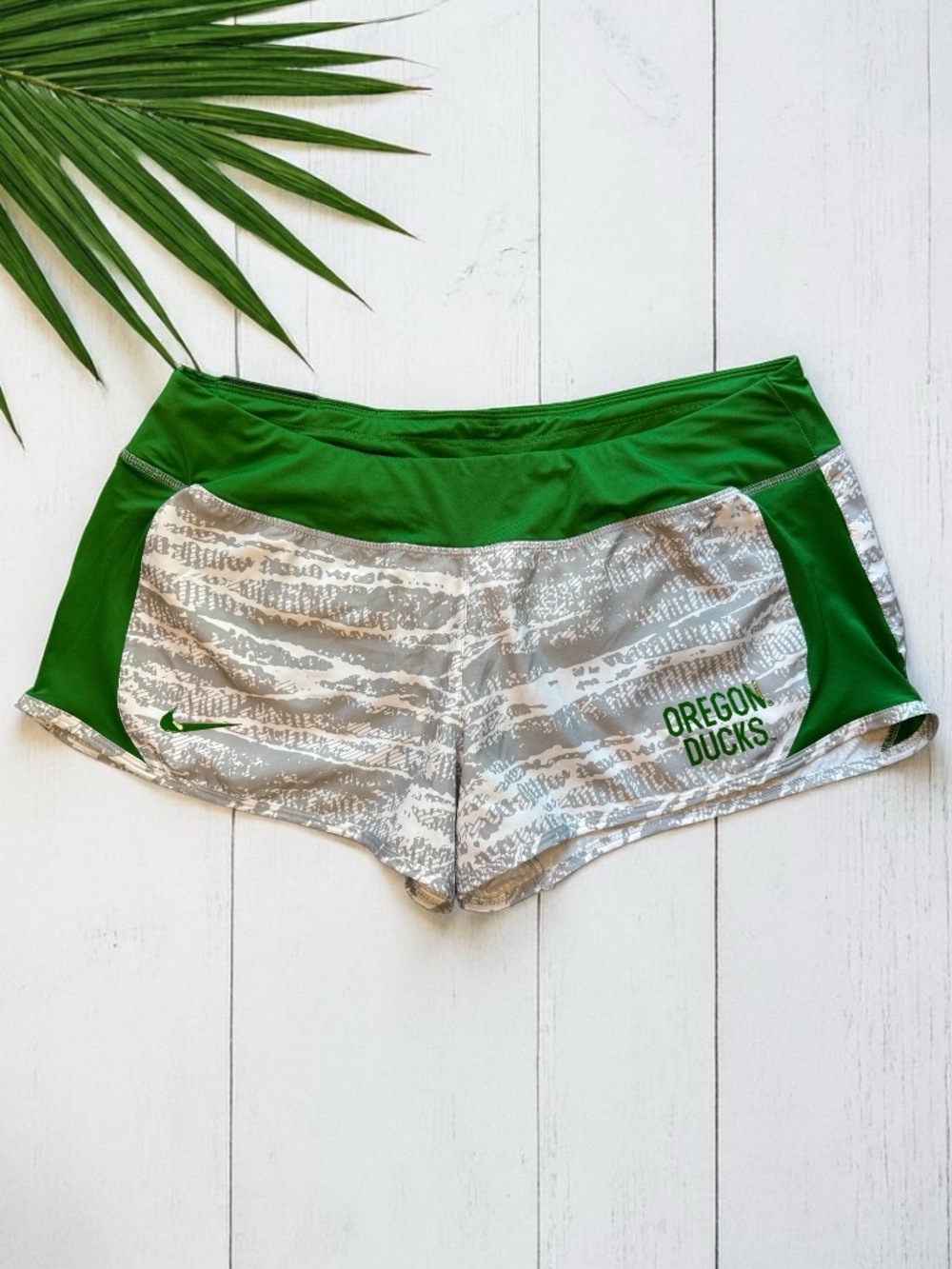 Nike Oregon Ducks Dri-Fit Running Shorts Green Gray Athletic Size XL